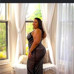 Black and silver sequins dress